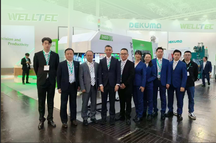 K 2025 完美落幕，華大機(jī)械攜創(chuàng)新技術(shù)贏(yíng)得全球客戶(hù)贊譽(yù)！